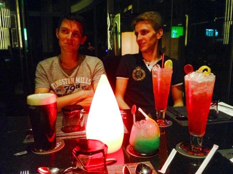 royal-plaza-hotel-bar