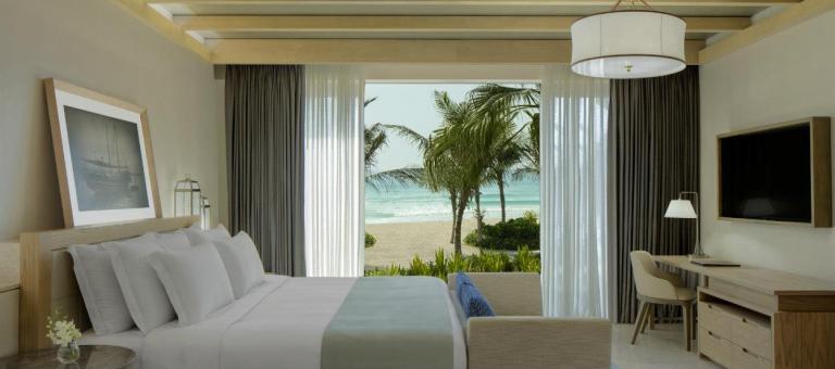 jumeirah-al-naseem-gulf-ocean-suite-bedroom-hero